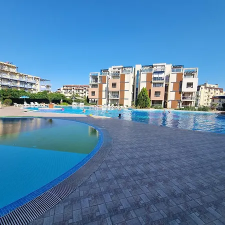 With Balcony 300m From Appartement Slantchev Briag