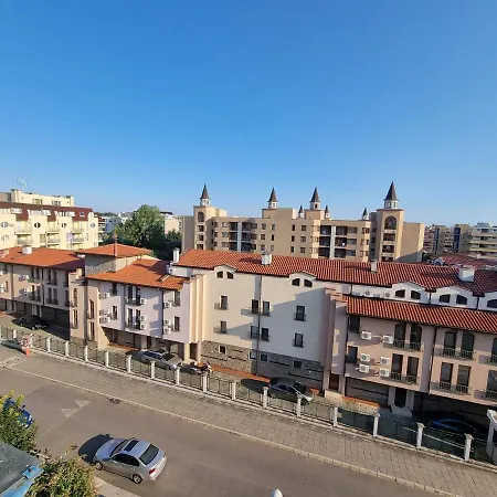 Apartament With Balcony 300m From *