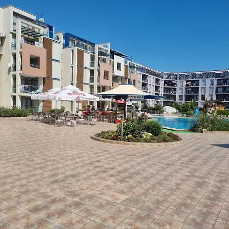 Appartement With Balcony 300m From Slantchev Briag