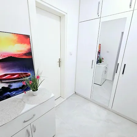 Апартаменты With Balcony 300m From Солнечный берег